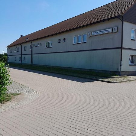Sport & Freizeit Centrum Pension Heudeber エクステリア 写真