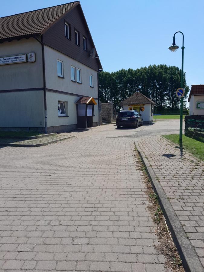 Sport & Freizeit Centrum Pension Heudeber エクステリア 写真